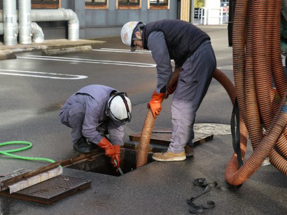 店舗のグリストラップ清掃